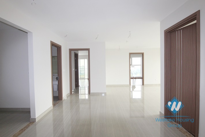 A bright and unfurinshed apartment on high floor for rent in Ciputra Compound